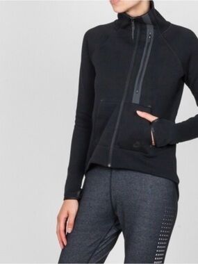 Nike Tech Fleece Moto Cape in Black Full Zip